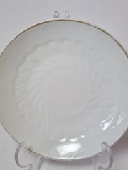 Белая фарфоровая тарелка с золотой каймой, 15 x 3 см, Германия, 1960-70гг.