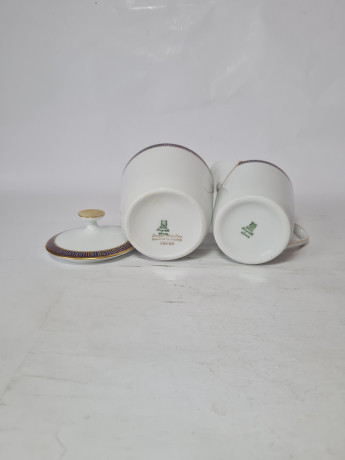 Молочник и сахарница винтажные PMR Jager & Co Bavaria, белый фарфор с золотисто-голубым узором, 11 x 8,5 см / 15 см / 20,5 см, Германия, 1960-70гг.