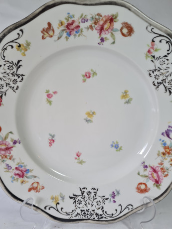 Блюдо винтажное Waldershof Bavaria с цветочным декором, фигурный край, фарфор, 28,5 x 4 см, Германия, 1960-70гг.