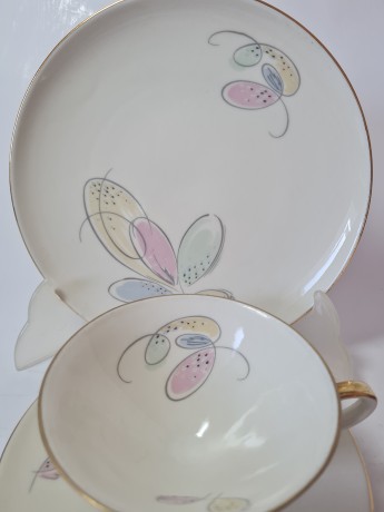 Чайное трио винтажное Schumann Arzberg в нежных пастельных тонах, позолота, ручная роспись, Германия, 1960-70гг.