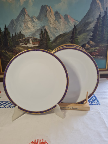Набор тарелок винтажных PMR Jager & Co Bavaria, белый фарфор с золотисто-голубым узором, 6 шт х 24 x 2,5см, Германия, 1960-70гг.