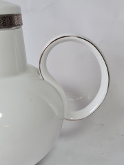 Чайник винтажный H&amp;G Selb / Heinrich, белый фарфор с серебряным узором, 23 x 23 см, Германия, 1960-1970гг.