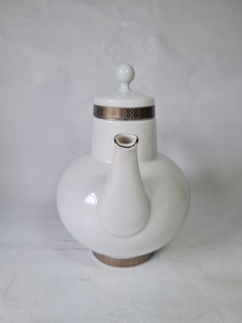 Чайник винтажный H&G Selb / Heinrich, белый фарфор с серебряным узором, 23 x 23 см, Германия, 1960-1970гг.