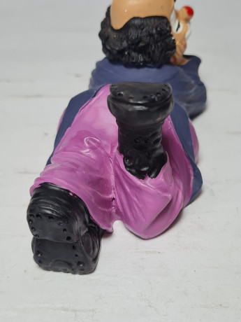 Статуэтка винтажная фарфоровая "Клоун" в фиолетово-черных тонах, ручная работа, Италия, 1960-70гг.