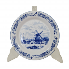 Тарелка десертная винтажная Freiberger Porzellan, Inglasur GDR &quot;Мельница&quot;, фарфор, 18 см, Германия, 1960-70гг.