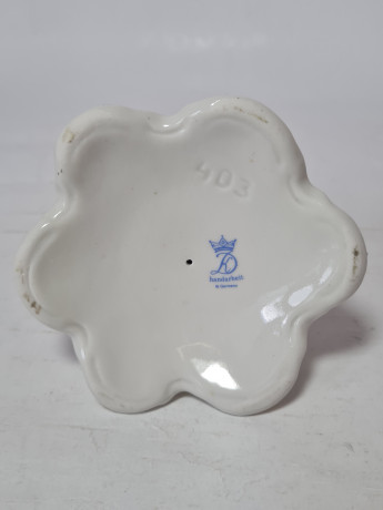 Подсвечник винтажный K D, белый фарфор с декором из роз и с позолотой, 7 x 10 см, Германия, 1960-70гг.