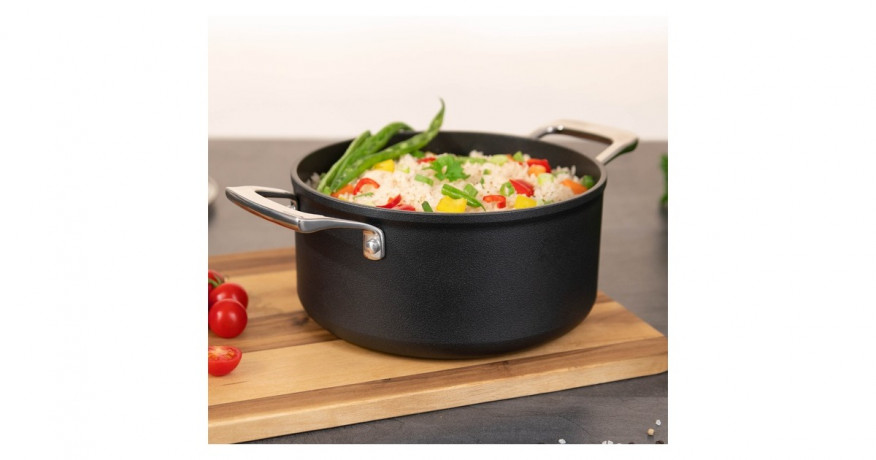 Cerafit Cerafit Plasma Topf O 24cm schwarz/edelstahl, mit Design-Glasdeckel  schwarz/edelstahl Кастрюля Cerafit Plasma O 24см, черный/нержавеющая сталь, с дизайнерской стеклянной крышкой