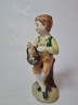 Статуэтка винтажная Goebel "Мальчик в яркой одежде с корзиной цветов", фарфор, 15 x 7см, Германия, 1960-70гг.