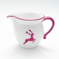 Gmundner Keramik Gmundner Keramik Bordeauxroter Hirsch Milchgiesser glatt 0,5 L / h: 10,8 cm Gmundner Ceramics Соковыжималка для молока бордового благородного оленя, гладкая, 0,5 л / высота: 10,8 см