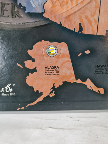 Альбом с монетами винтажный H.E. Harris &Co "25 центов Штаты Америки (1999-2008)" (State Series Quarters), 40 х 32.5 см, США, 2008.