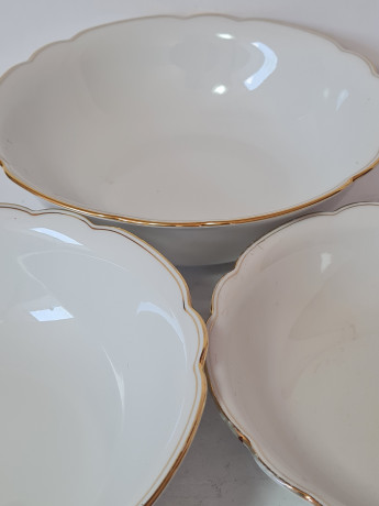 Набор глубоких тарелок винтаж Seltmann Weiden Bavaria, белый фарфор с позолоченным краем,  3 штуки х 23 x 7 см , 20,5 x 6,5 см, 19 x 5,5 см, Германия, 1960-70гг.