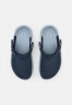 Crocs LITERIDE 360 UNISEX Pantolette flach navy/blue grey LITERIDE 360 UNISEX Мюли на плоской подошве темно-синий/серо-голубой
